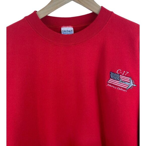 C-17 America Delivers Vintage Gildan Red Crewneck Fleece Sweatshirt Mens Size XL - Picture 3 of 10